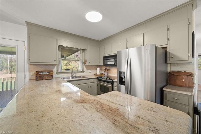 1041 Tom East Road, Westfield, NC 27053