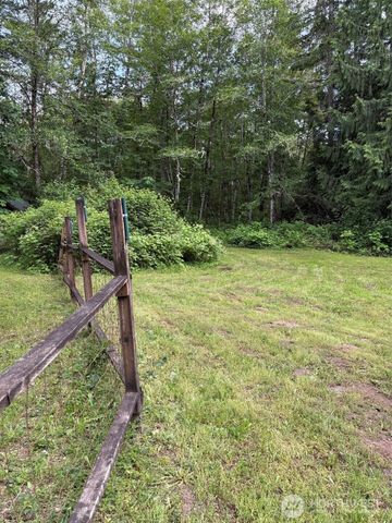 18420 33rd Street Ct NW, Lakebay, WA 98349