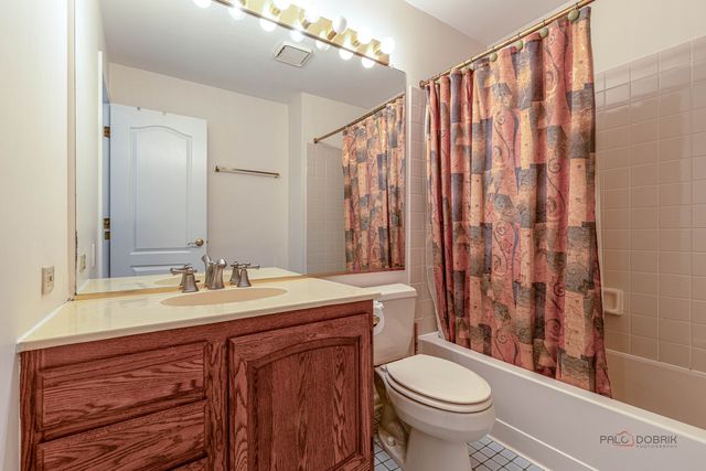 623 CHERBOURG Court N, Buffalo Grove, IL 60089