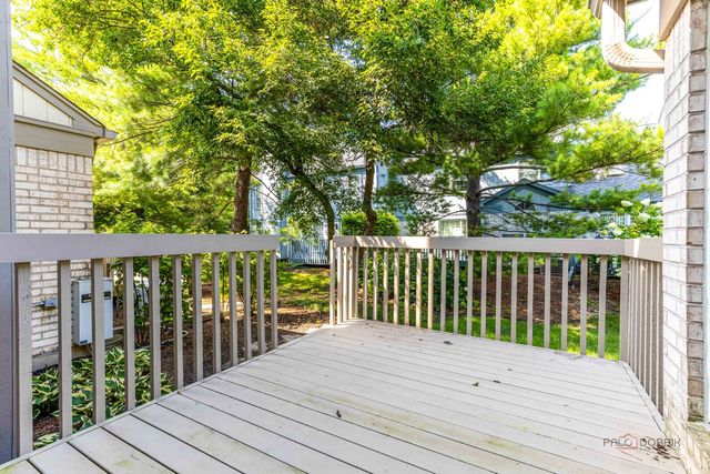 623 CHERBOURG Court N, Buffalo Grove, IL 60089