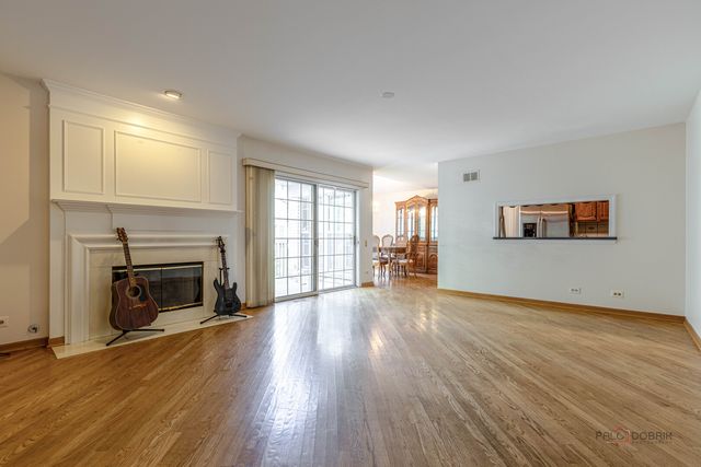 623 CHERBOURG Court N, Buffalo Grove, IL 60089