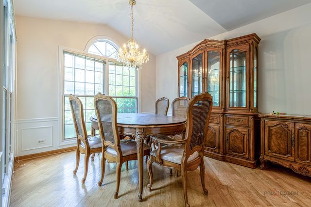 623 CHERBOURG Court N, Buffalo Grove, IL 60089