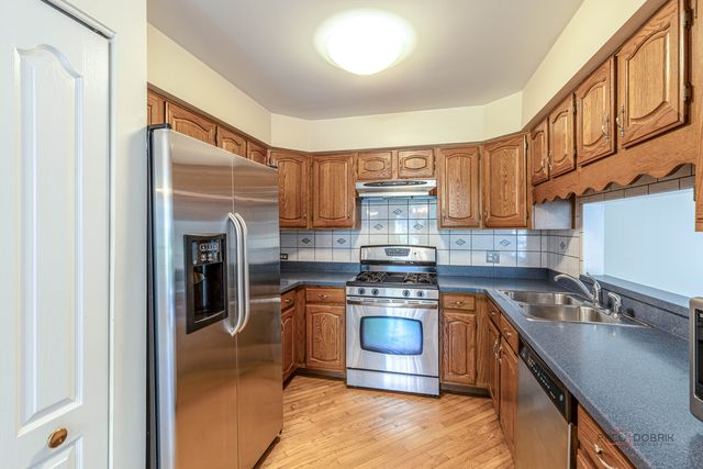 623 CHERBOURG Court N, Buffalo Grove, IL 60089