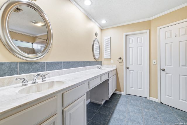 8411 Aristotle, Universal City, TX 78148