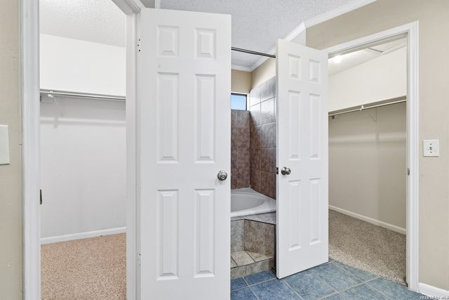 8411 Aristotle, Universal City, TX 78148
