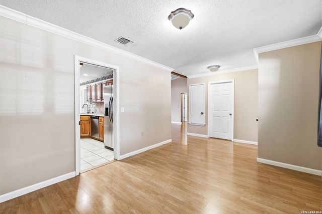 8411 Aristotle, Universal City, TX 78148