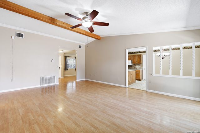 8411 Aristotle, Universal City, TX 78148