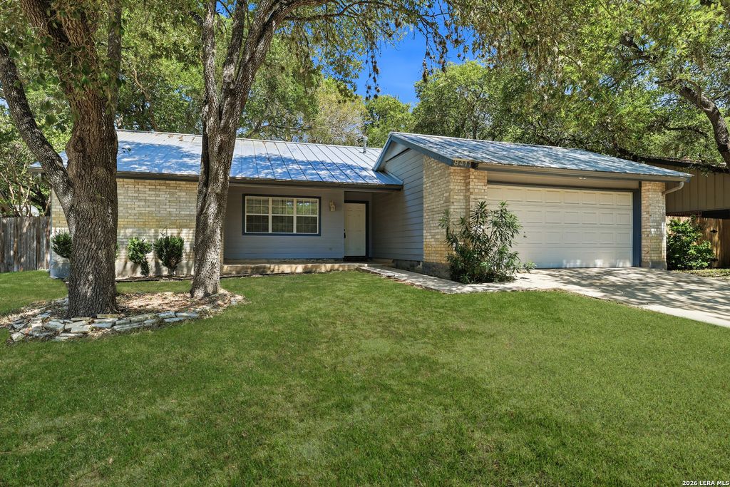 8411 Aristotle, Universal City, TX 78148
