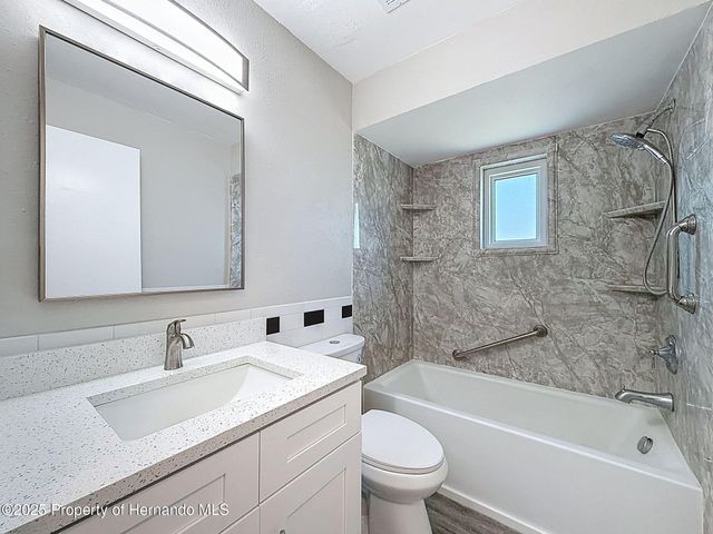 23015 Mayfair Road, Land O'lakes, FL 34639