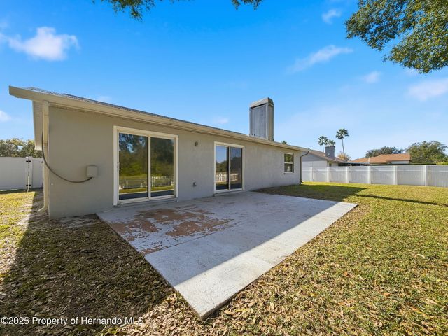 23015 Mayfair Road, Land O'lakes, FL 34639