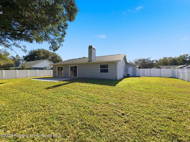 23015 Mayfair Road, Land O'lakes, FL 34639