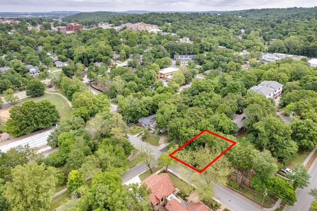N. Park Avenue, Fayetteville, AR 72701