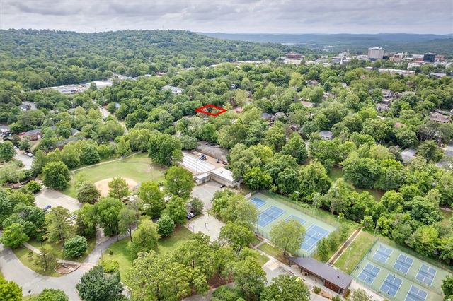 N. Park Avenue, Fayetteville, AR 72701