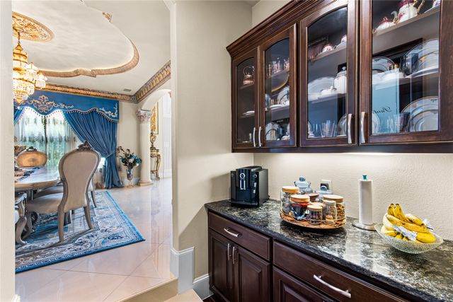 1373 Overlook Circle, Cedar Hill, TX 75104