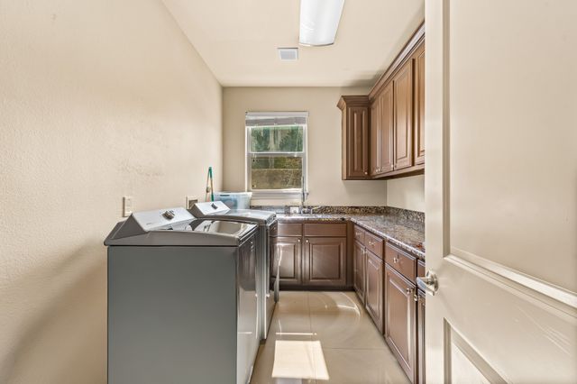 1373 Overlook Circle, Cedar Hill, TX 75104