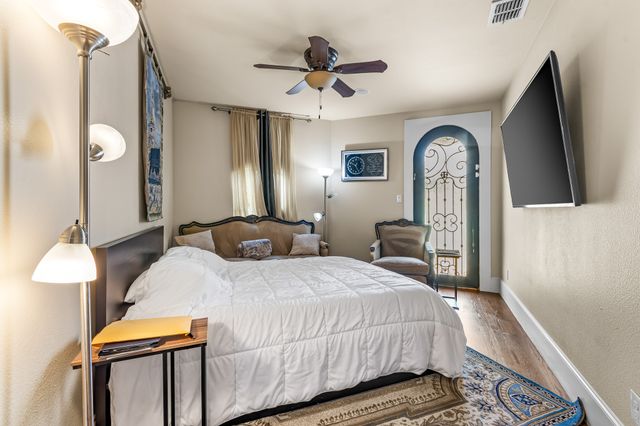 1373 Overlook Circle, Cedar Hill, TX 75104