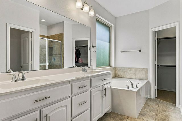 9220 Bronze Meadow Drive, Fort Worth, TX 76131