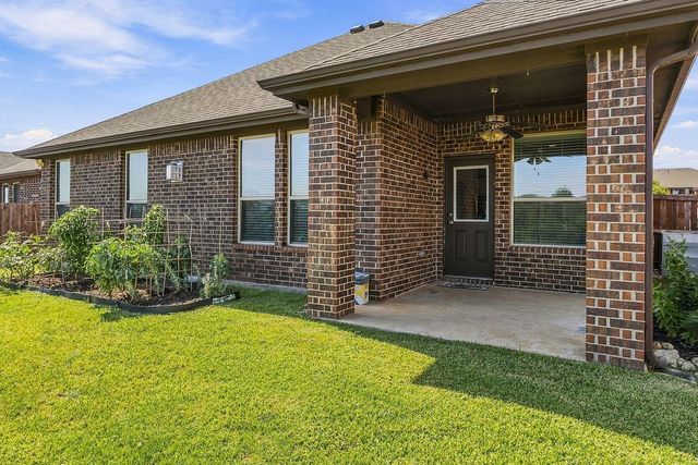 9220 Bronze Meadow Drive, Fort Worth, TX 76131