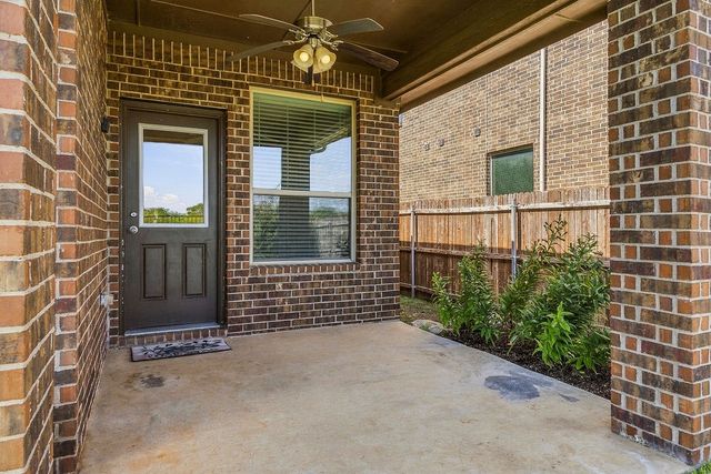 9220 Bronze Meadow Drive, Fort Worth, TX 76131