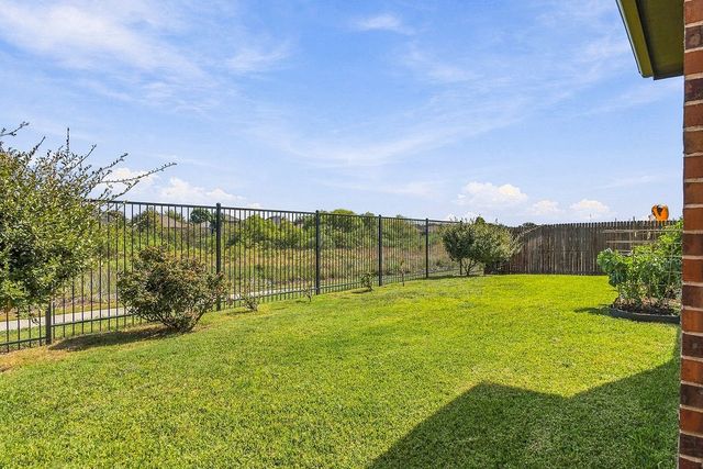 9220 Bronze Meadow Drive, Fort Worth, TX 76131