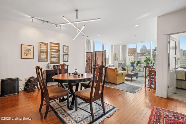 222 E Witherspoon St 806, Louisville, KY 40202