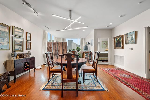 222 E Witherspoon St 806, Louisville, KY 40202