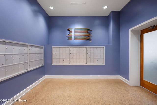 222 E Witherspoon St 806, Louisville, KY 40202