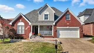 10110 Springhurst Gardens Cir, Louisville, KY 40241