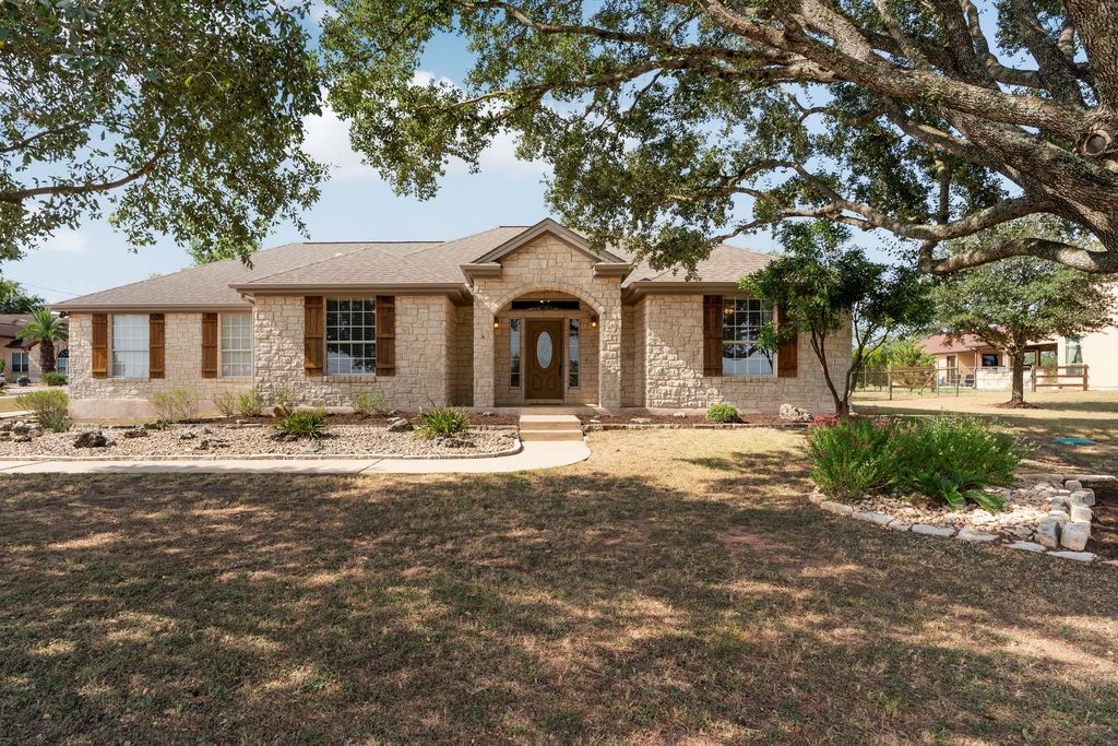 1301 Oak Meadow DR, Dripping Springs, TX 78620