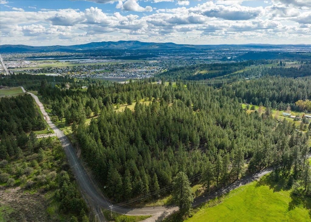 000 Brevier Rd, Spokane, WA 99217 photo 2