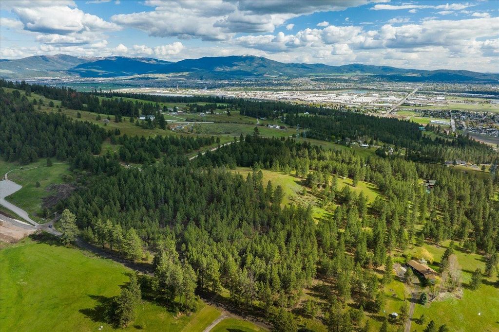 000 Brevier Rd, Spokane, WA 99217 photo 5