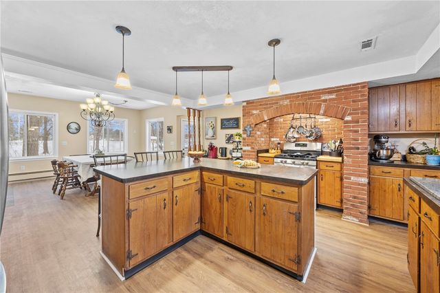 74 Creek Meadow Lane, Greece, NY 14626