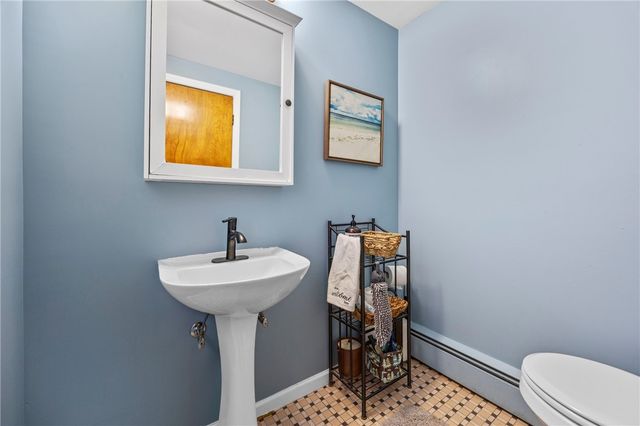 74 Creek Meadow Lane, Greece, NY 14626