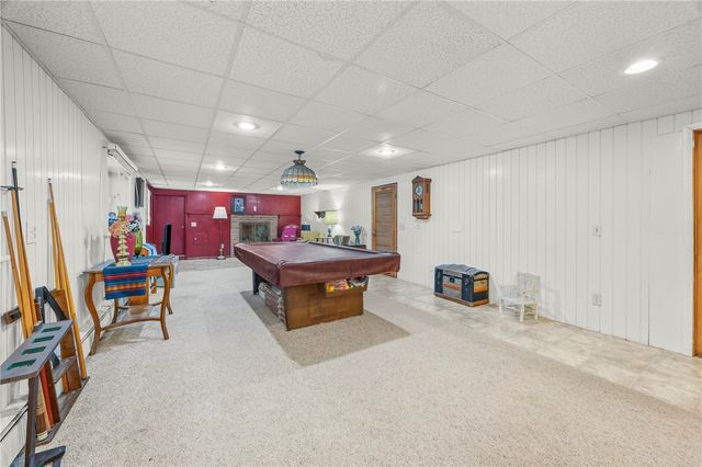 74 Creek Meadow Lane, Greece, NY 14626