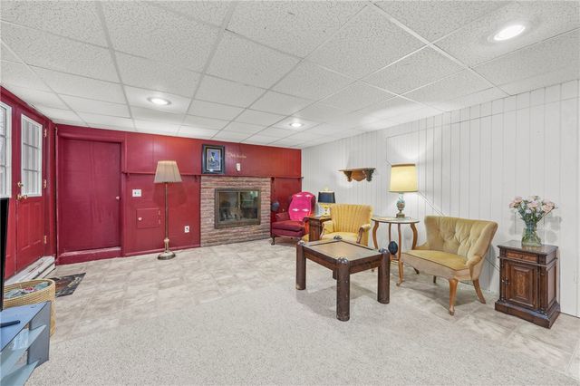 74 Creek Meadow Lane, Greece, NY 14626