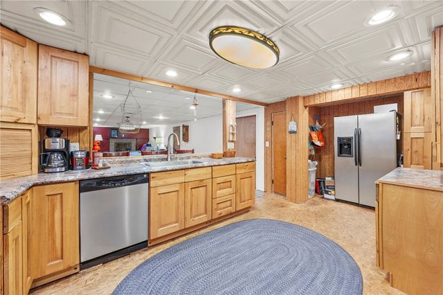 74 Creek Meadow Lane, Greece, NY 14626