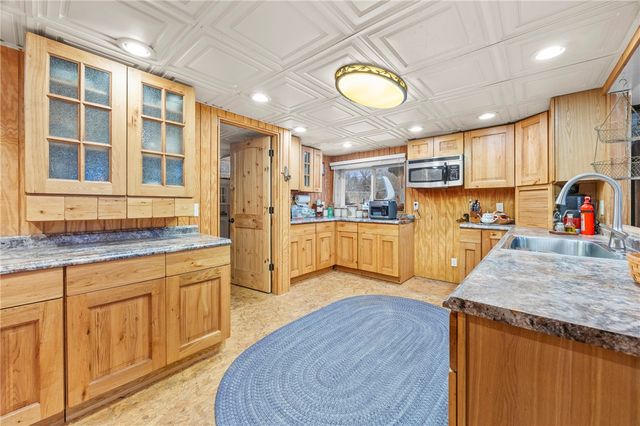 74 Creek Meadow Lane, Greece, NY 14626