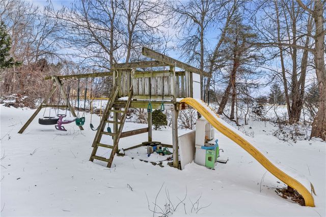 74 Creek Meadow Lane, Greece, NY 14626