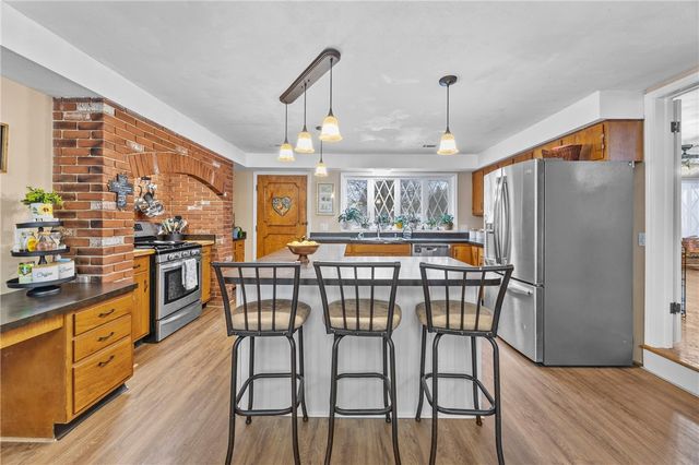 74 Creek Meadow Lane, Greece, NY 14626