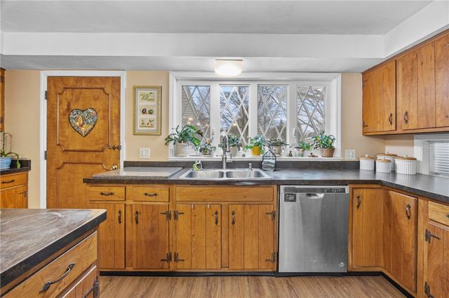 74 Creek Meadow Lane, Greece, NY 14626