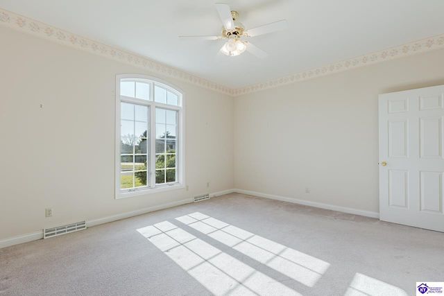 909 Lakeside Drive, Elizabethtown, KY 42701