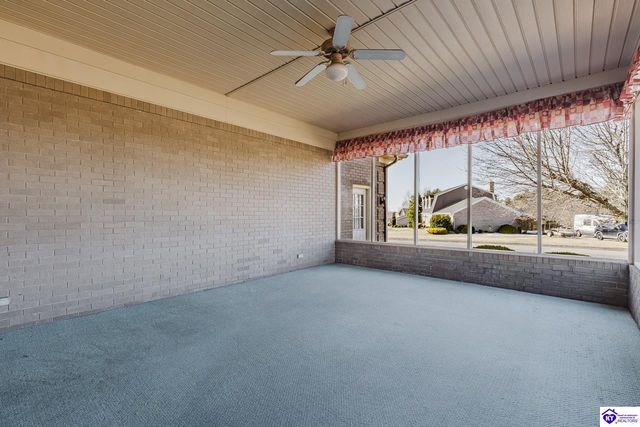 909 Lakeside Drive, Elizabethtown, KY 42701