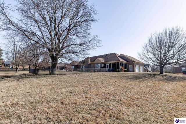 909 Lakeside Drive, Elizabethtown, KY 42701