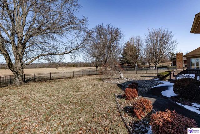 909 Lakeside Drive, Elizabethtown, KY 42701