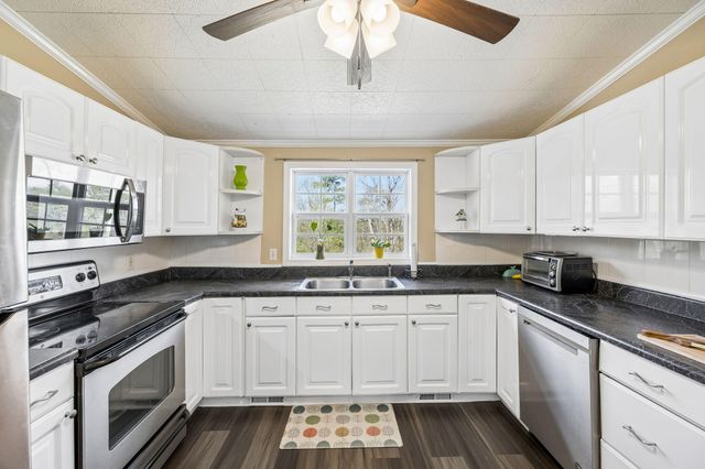 458 Bonavista Lane, Tunnel Hill, GA 30755