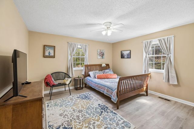 458 Bonavista Lane, Tunnel Hill, GA 30755