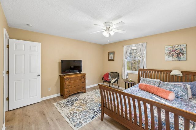 458 Bonavista Lane, Tunnel Hill, GA 30755