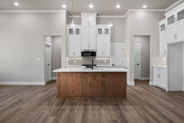 1123 N 6th Street, Wolfforth, TX 79382