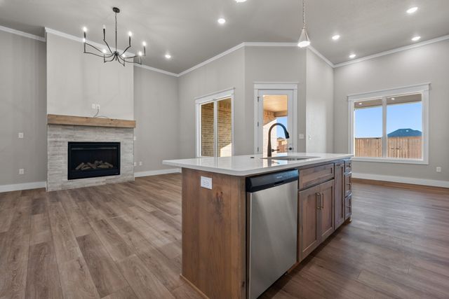 1123 N 6th Street, Wolfforth, TX 79382