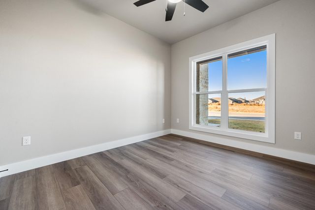 1123 N 6th Street, Wolfforth, TX 79382